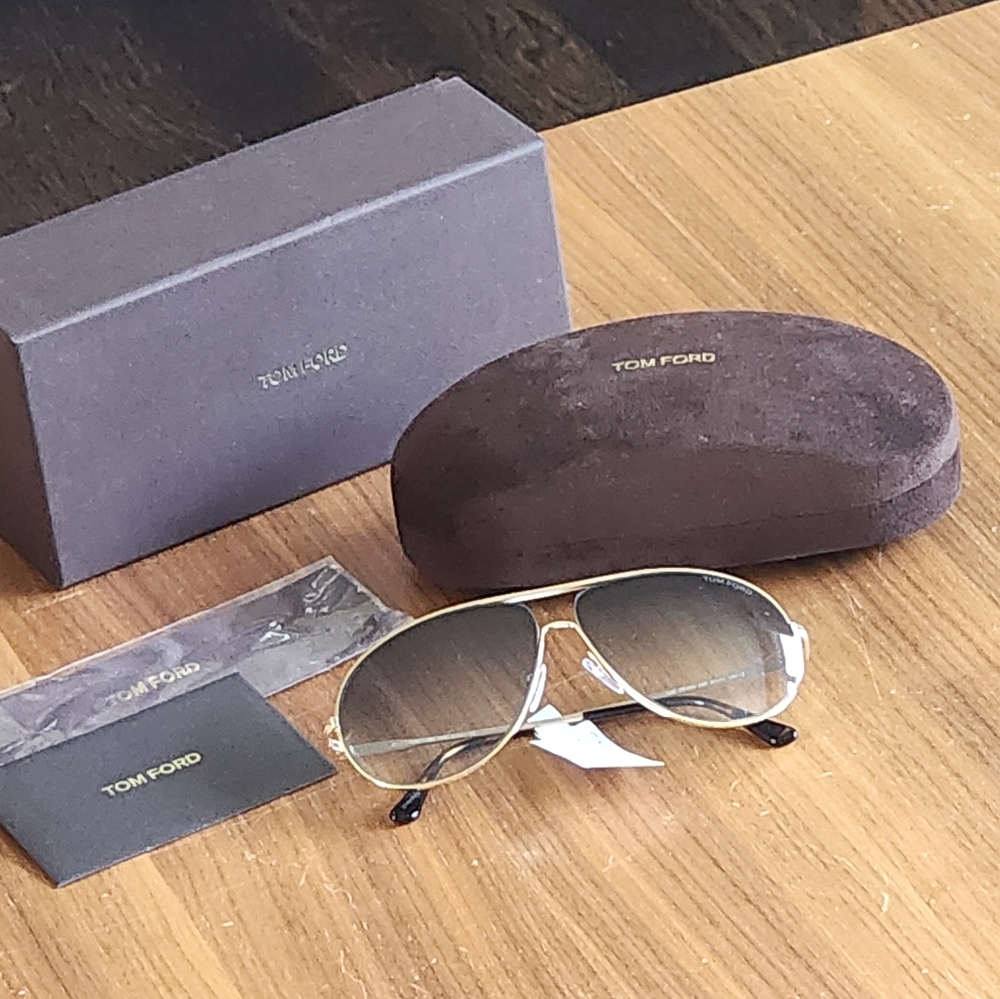 $390 Brand New 100% Auth Tom Ford Cliff 28P FT0450 Brown Gradient Sunglasses